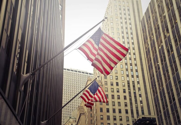government-building-american-facade-flag